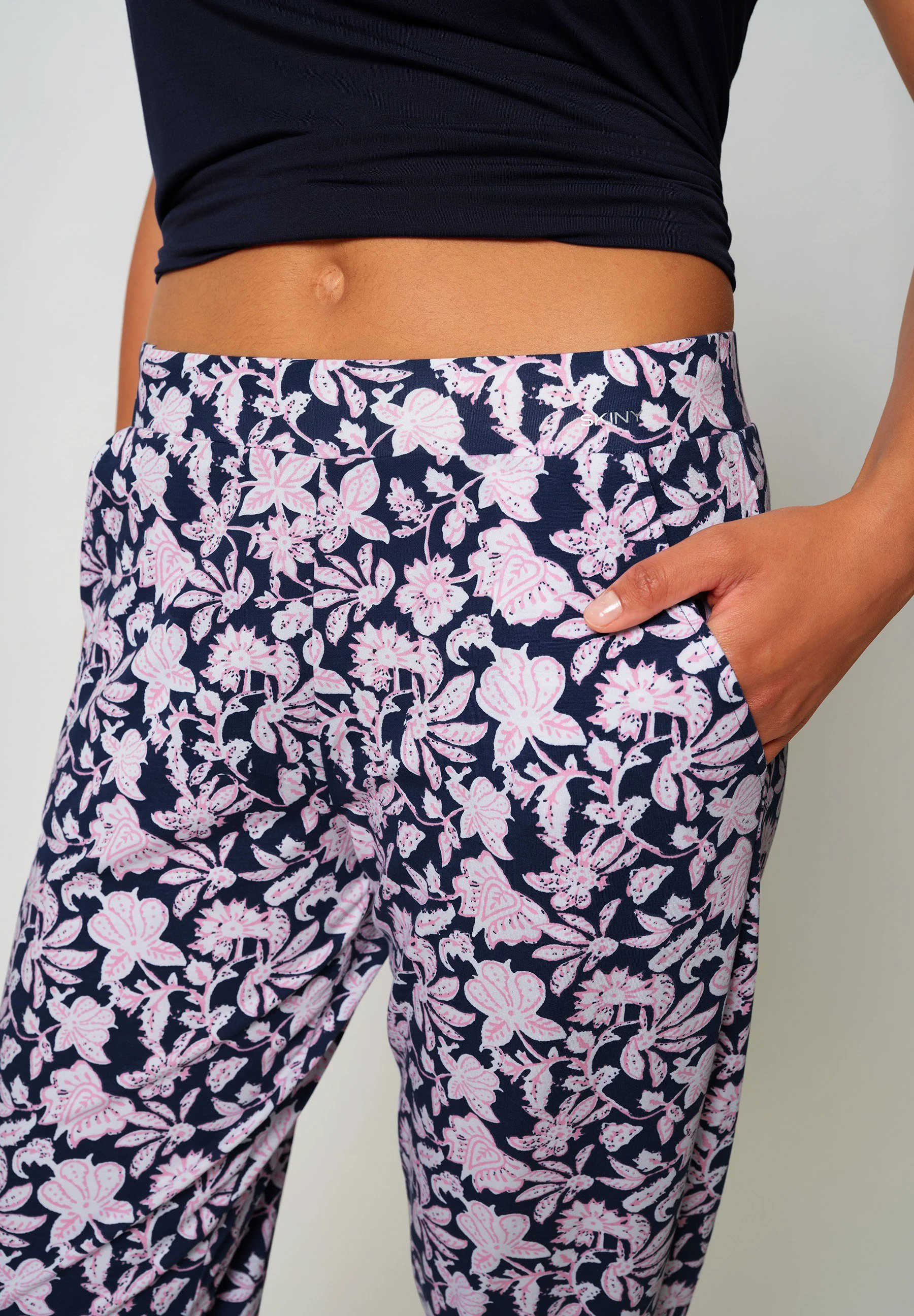 Night In Skiny 02 Pants 3/4 | naval flowers 087253-08A042 - Image 5