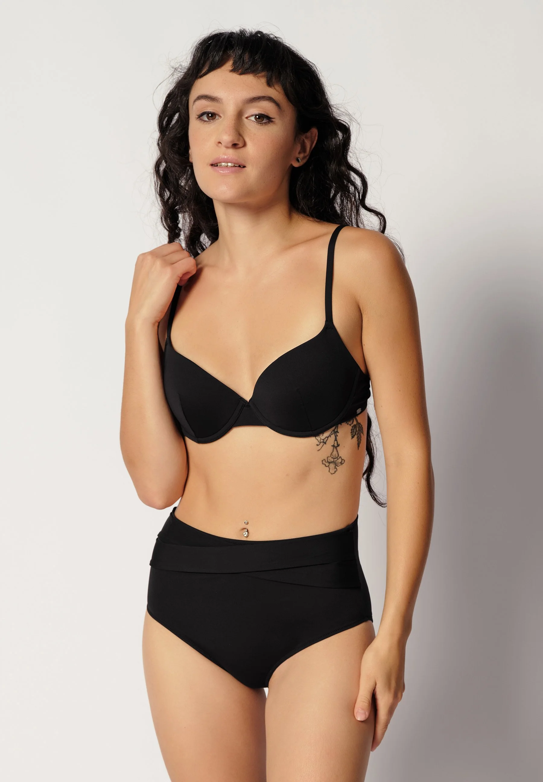Oceanicrossing Push-up bikini top | black 082922-087665